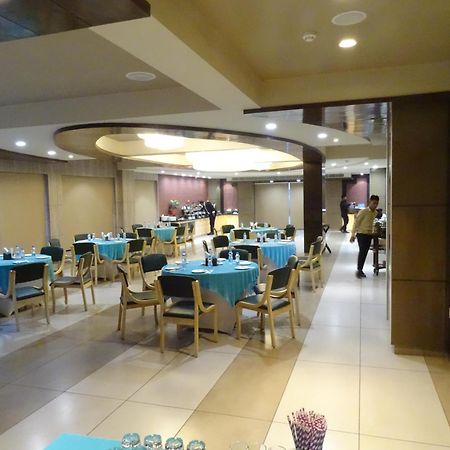 The Grand Arc Hotel & Convention Centre Shahjahanpur Exterior photo