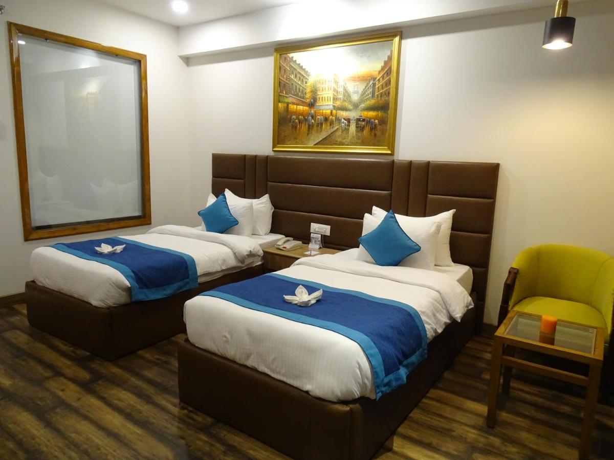 The Grand Arc Hotel & Convention Centre Shahjahanpur Exterior photo